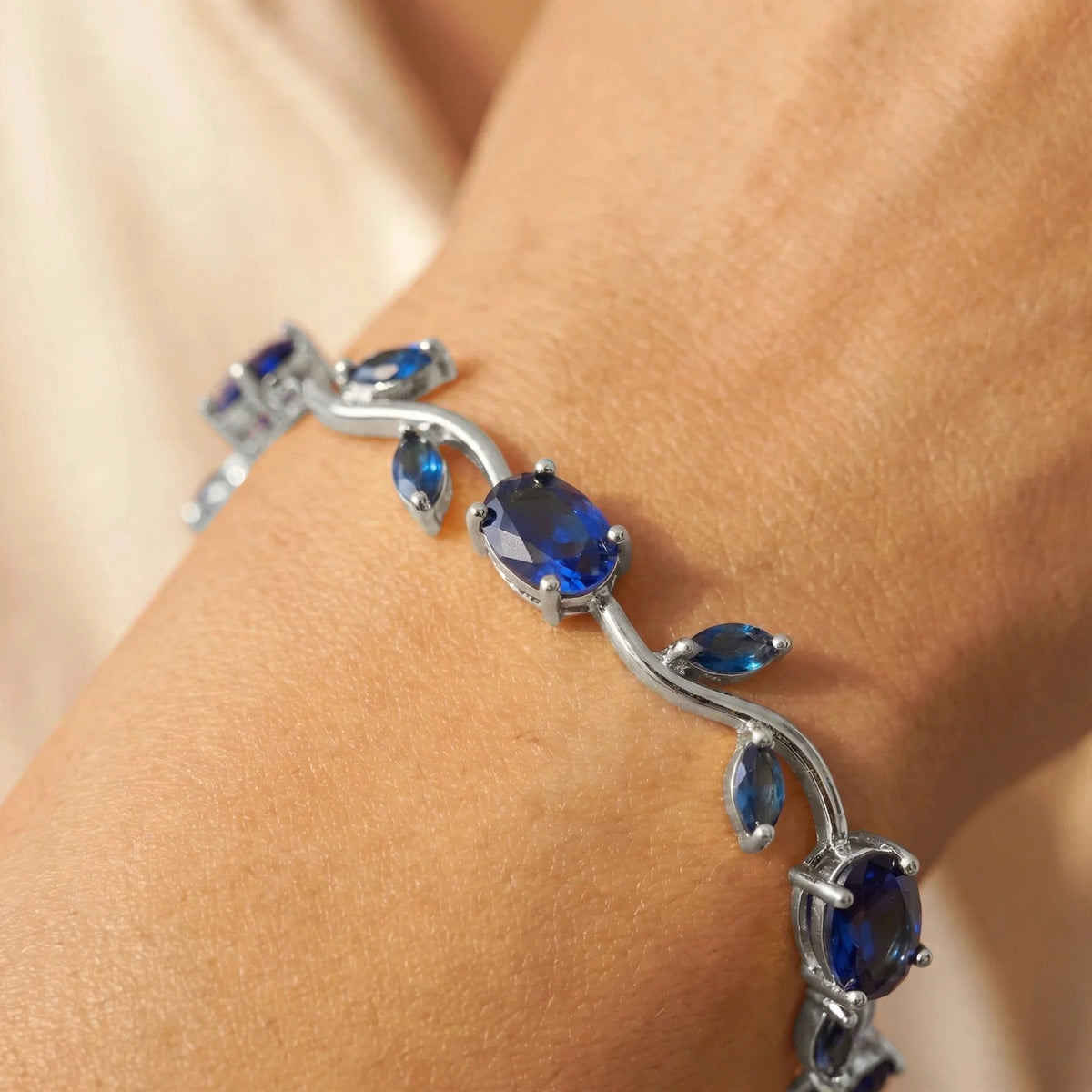 Royal Blue Silver Tulip Bracelet